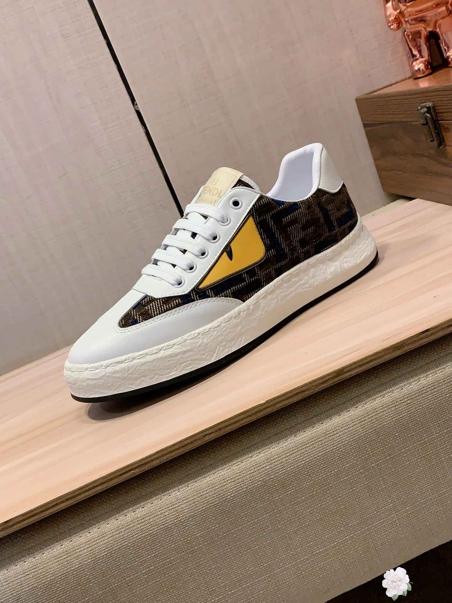Men's men's shoes 💰420💰💰🎩🎩[Lightning][Lightning] "FENDI*" The latest and most popular casual shoes, top brand [Seduce] luxury ~ purchasing agent, top quality ~. [Strong] The upper is made of imported breathable cowhide with fabric material ➕ Breathable sheepskin feet (•) and fine workmanship. The original stylish and stylish soft rubber wear-resistant and non-slip outsole is light and comfortable on the feet. The real thing looks better when photographed in person. No. 122: code: 38-44, 5️⃣ colors selected